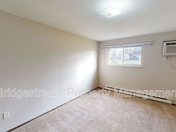 4th image of 75 N Gebhart Church Rd APT D
