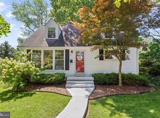 6821 Donahue Ct, Falls Church, VA 22042