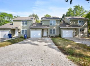 619 E Dodge St, Farmer City, IL 61842
