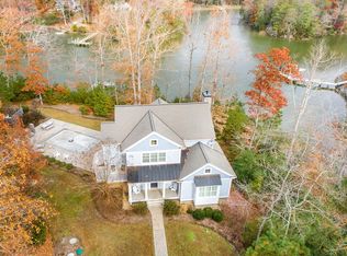 139 Moccasin Trl, Weems, VA 22576