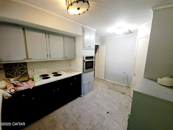 4th image of 214 Gordon St