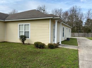 121 Earle Taylor Ln, Ocean Springs, MS 39564