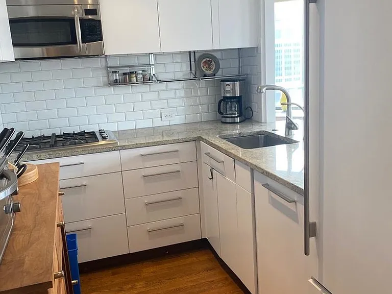 150 W 56th St #5106 — Photo 2