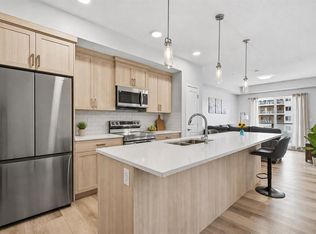 33 W Carringham Gate NW #3207, Calgary, AB T3P2H6