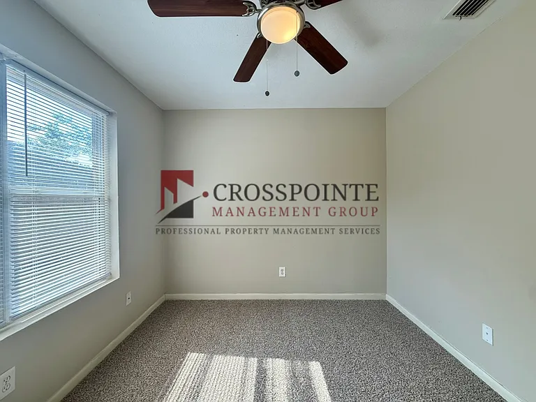 West 25th Street 825 Duplex — Photo 10