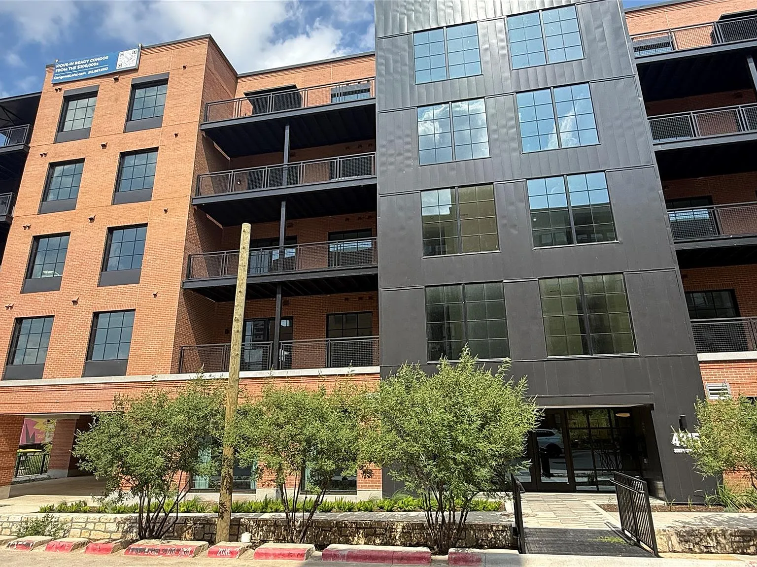 1 bed, 1.0 bath, 811 sqft, $2,100 — Photo 4