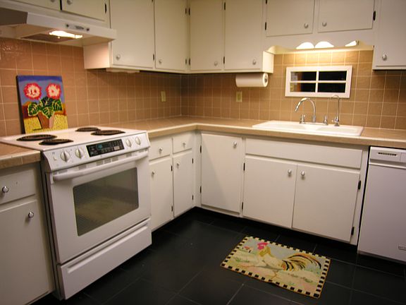 4th image of 133 Oak Street #Number 14