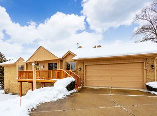 22220 River Pines Dr #59, Farmington, MI 48335
