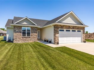 13238 Augusta National Dr, Effingham, IL 62401