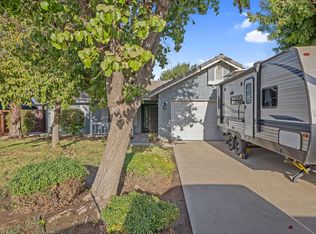 2432 N Summers Court, Visalia, CA 93291
