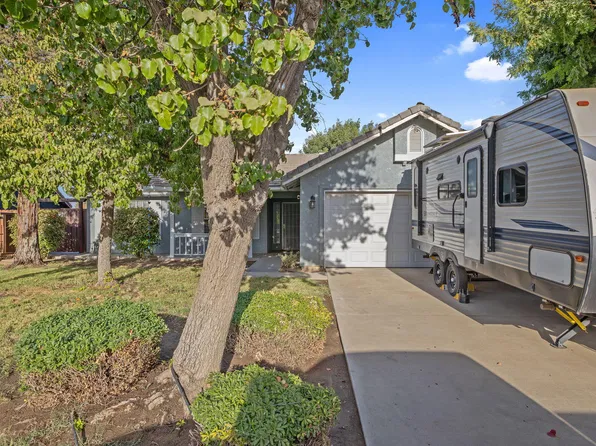 2432 N Summers Court, Visalia, CA 93291
