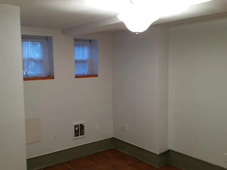 909 Monroe St NW #B — Photo 11