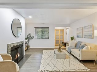 9934 NE 144th Ln APT 103, Kirkland, WA 98034