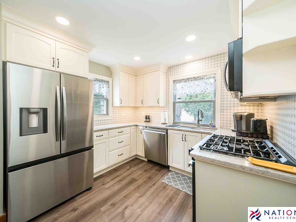 410 W Twelve Mile Rd, photo 16