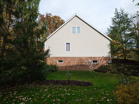 2nd image of 6048 Chagrin Blvd