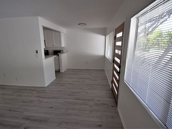 5th image of 2683 34th St APT 4