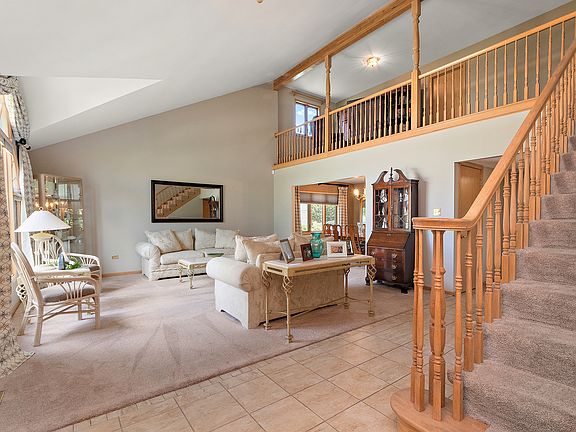 3rd image of 17243 Grange Dr