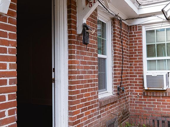 4th image of 515 N Monroe St #515