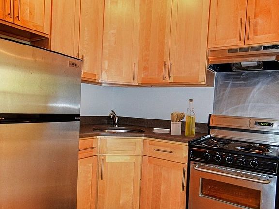 3rd image of 444 E 88th St APT 2A