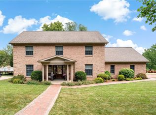 620 Inglefield Dr, Pittsburgh, PA 15236