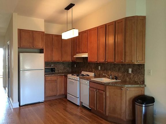 2nd image of 435 Court St #1
