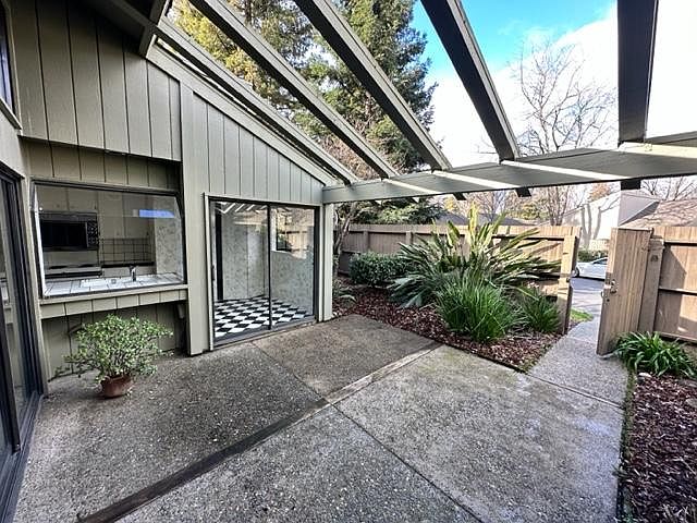 1st image of 308 Dunbarton Cir