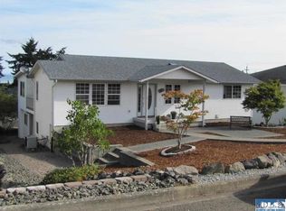 1813 E 4th St, Port Angeles, WA 98362