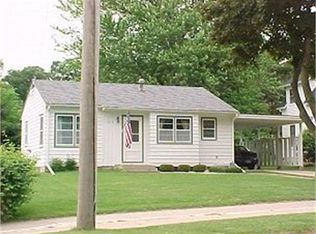 513 College Dr, Decorah, IA 52101
