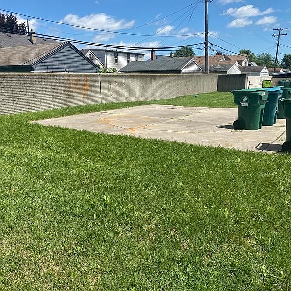 Borders Ea Borders Eastpointe, Roseville, MI 48066 MLS 23146113 Zillow