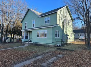 814 10th St E #1/2, Menomonie, WI 54751