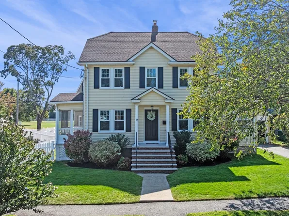 14 Woods Rd, Medford, MA 02155