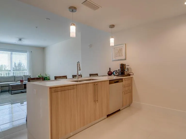 15901 Royal Pointe Ln #307 — Photo 9