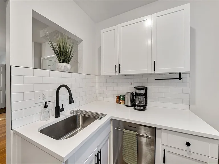 102 Revere St #1A — Photo 12