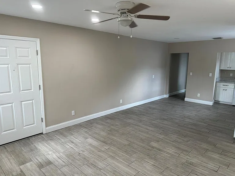 2400 Park Ave #1 — Photo 6