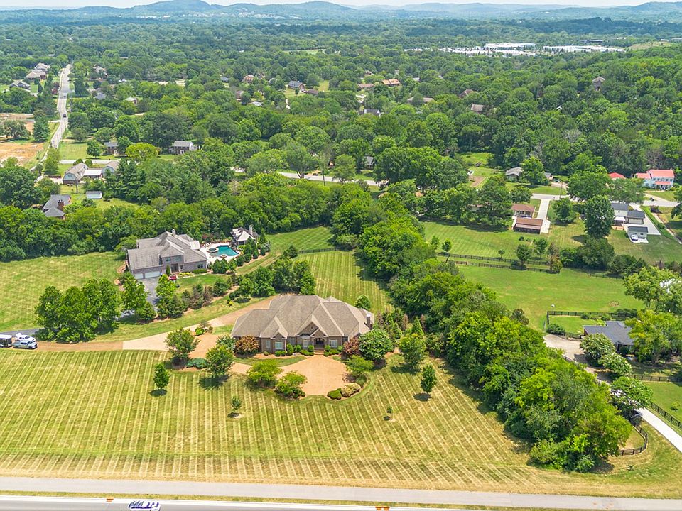 Ariel View of 1400 Franklin Rd Brentwood, TN 37027