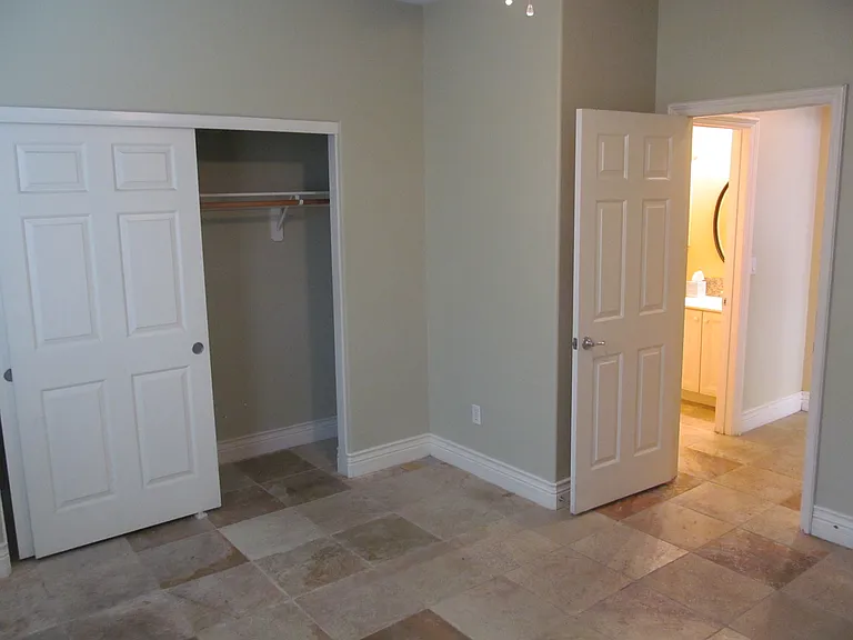 343 Center Green Dr — Photo 8