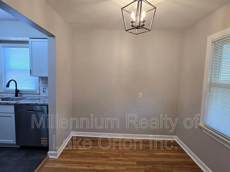 136 W Princeton Ave — Photo 11