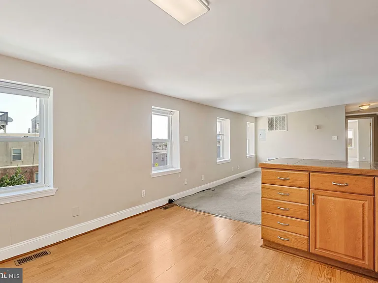 249 Chester St #3 — Photo 5