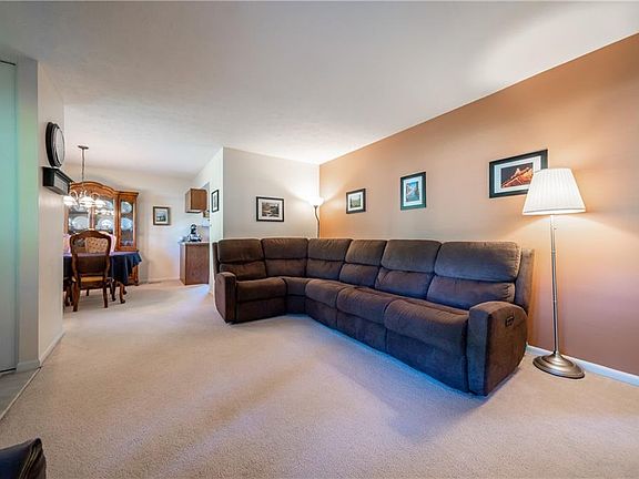 2nd image of 374 Laurel Dr