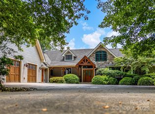 514 Eagle Lake Dr, Brevard, NC 28712