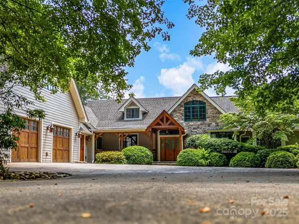 514 Eagle Lake Dr, Brevard, NC 28712