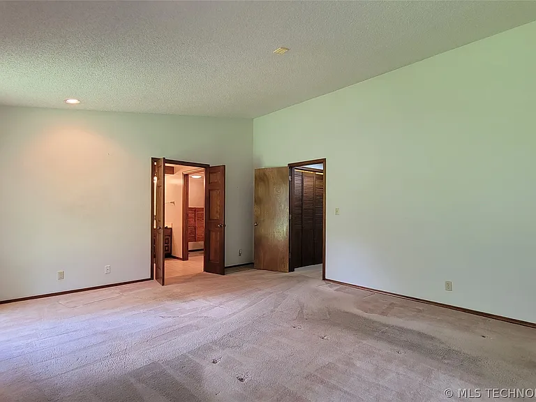 4027 E 82nd Pl — Photo 11
