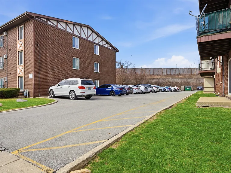 9940 Nottingham Ave #302 — Photo 30
