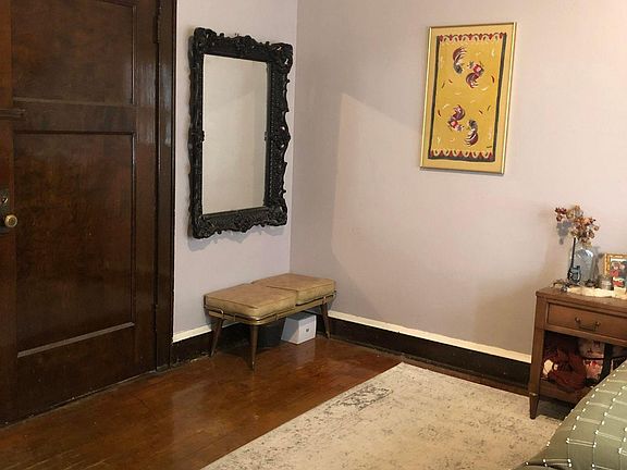 3rd image of 3528 N Oakland Ave APT 2