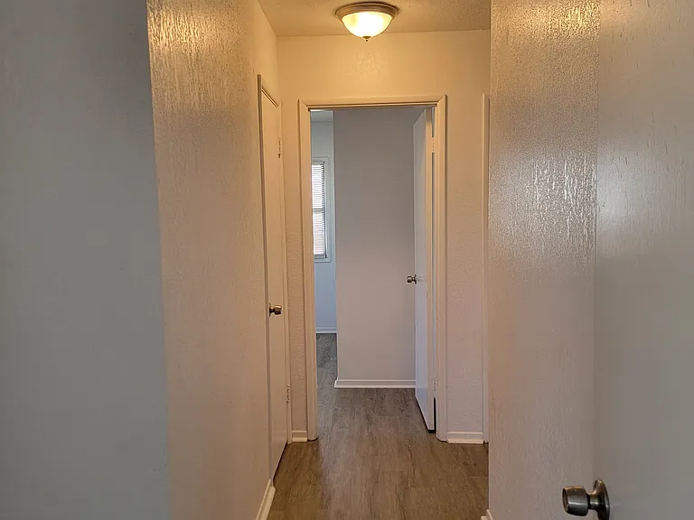 2042 Panamint St — Photo 5