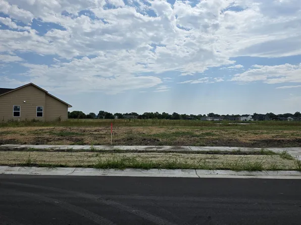 1411 E Northridge St, Valley Center, KS 67147