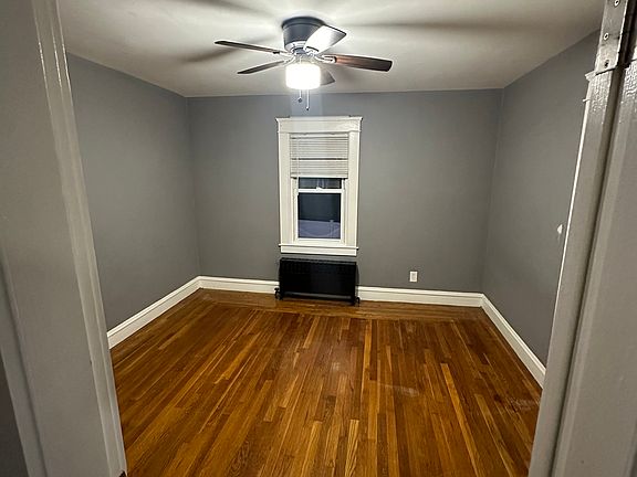 3rd image of 53 Borden Ave