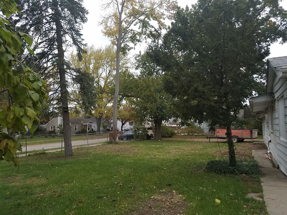 2nd image of 28040 Long St