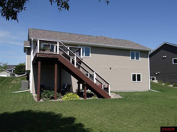 5th image of 137 Flagstone Ln