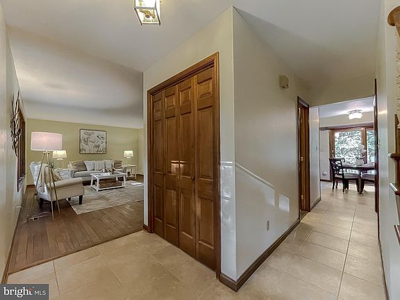 4th image of 44638 Rolling Oak Ln